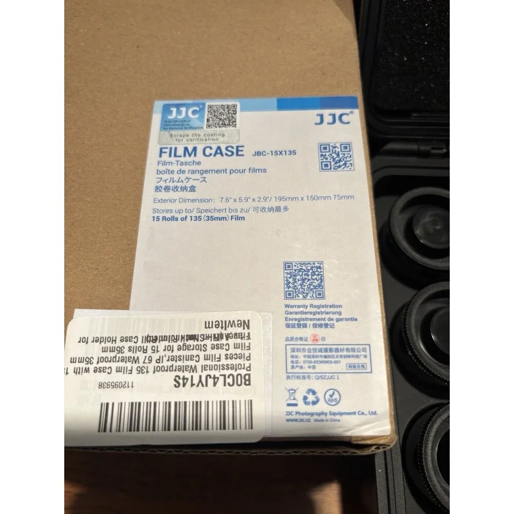 NIB -  JJC Professional JBC-15X135 Waterproof 35mm Film Case Canisters Holder